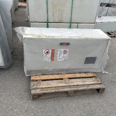 ארון מניה 3X400A מ"נ פוליאסטר מזווד